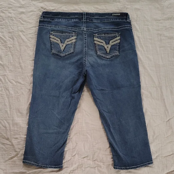 Vigoss Medium Blue Denim Capri Pants - Picture 5 of 5